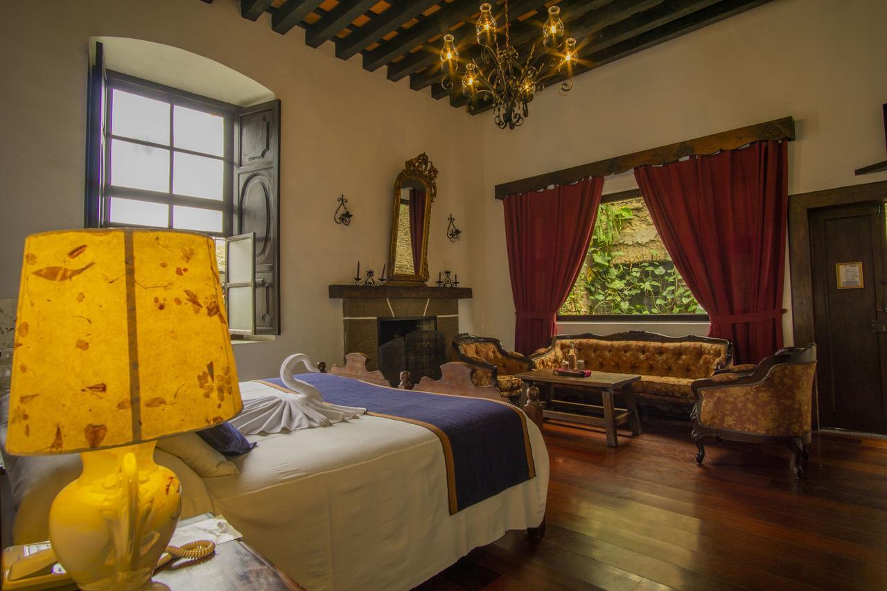 Hotel Posada De Don Rodrigo Antigua Esterno foto