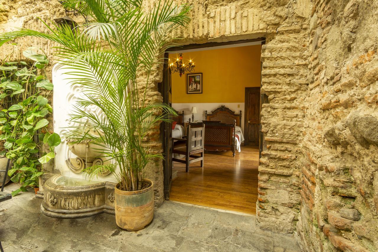 Hotel Posada De Don Rodrigo Antigua Esterno foto