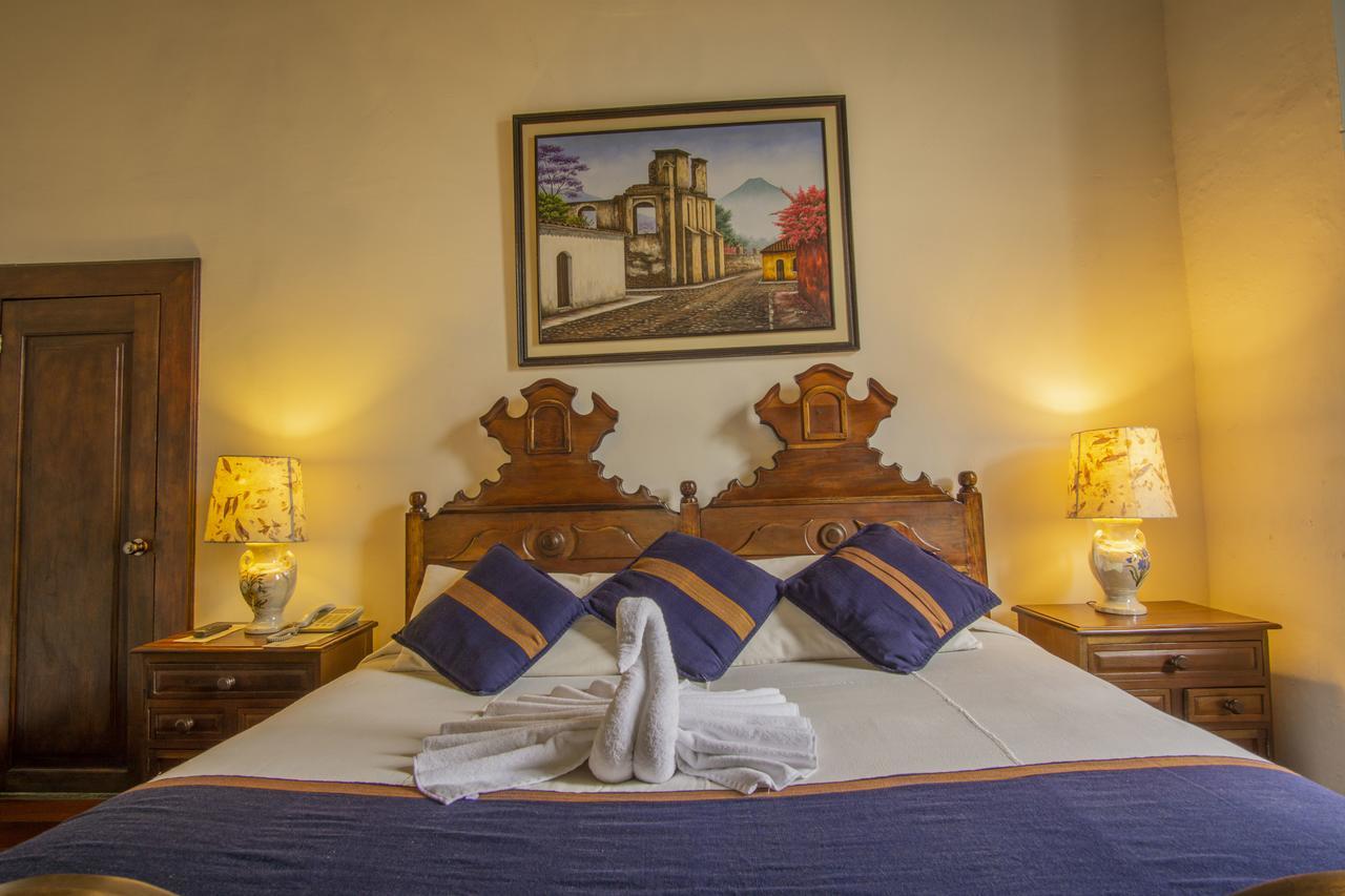 Hotel Posada De Don Rodrigo Antigua Esterno foto
