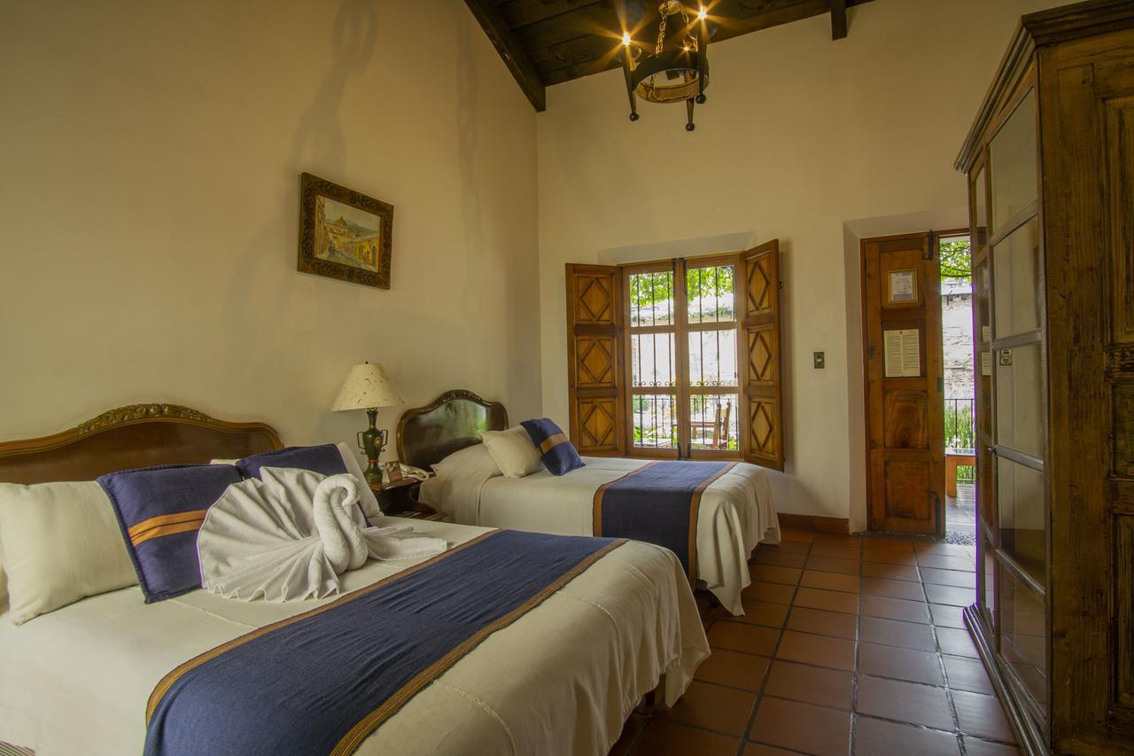 Hotel Posada De Don Rodrigo Antigua Esterno foto