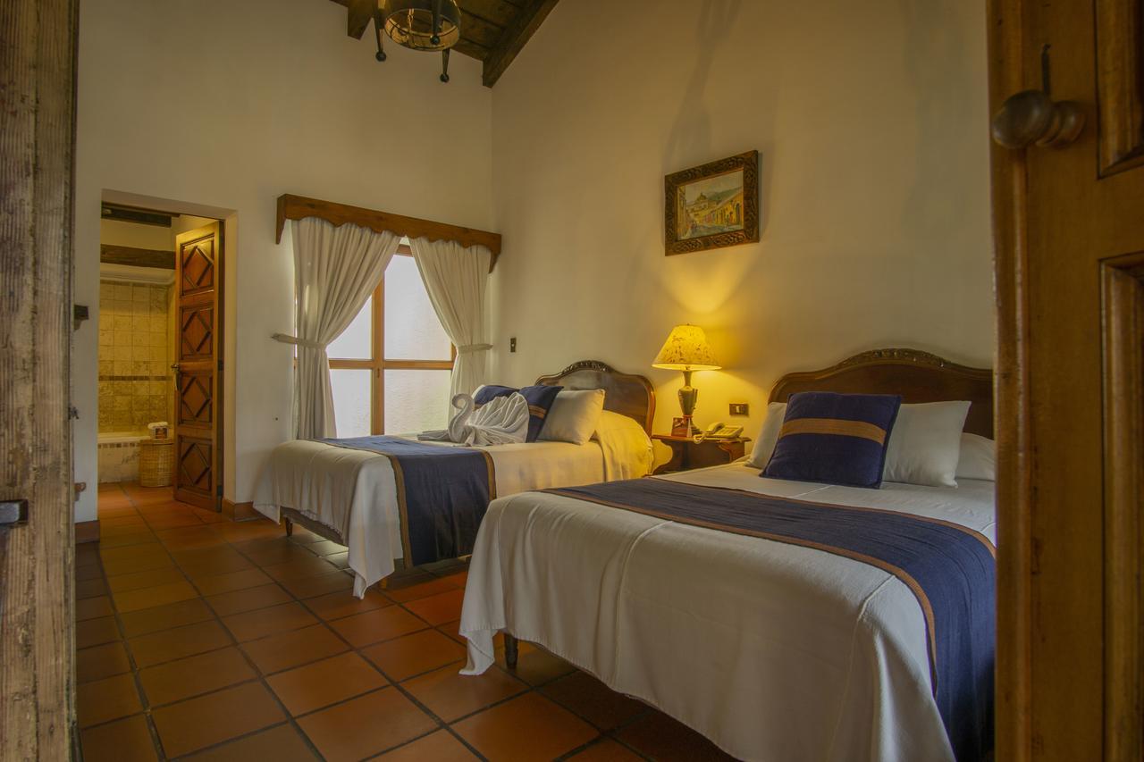 Hotel Posada De Don Rodrigo Antigua Esterno foto
