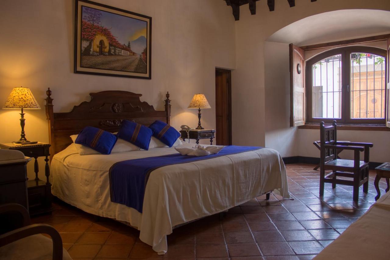 Hotel Posada De Don Rodrigo Antigua Esterno foto